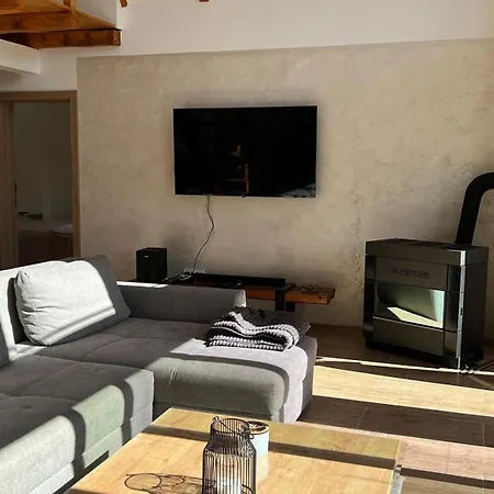 Anthelija Zaovine Ferienhaus